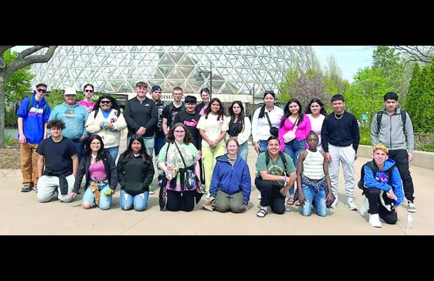 Gibbon students experience the Henry Doorly Zoo