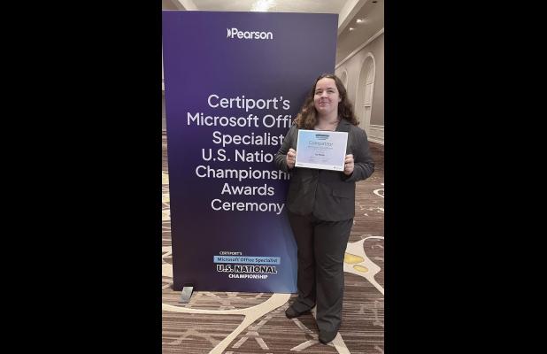 Ivy Noller, of Gibbon High School, competed in the Microsoft PowerPoint 2019 event at the 2026 Certiport Microsoft Office Specialist U.S. National Championship held June 14–17 in Nashville, Tennessee. Noller qualified for nationals after earning a perfe